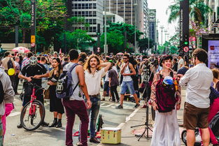 好团圆是一部由知名导演执导的电影，讲述了主人公与家人团聚的故事。影片中，主人公与家人一起度过了欢乐的时光，并展示了家庭和谐、幸福和温馨的氛围。